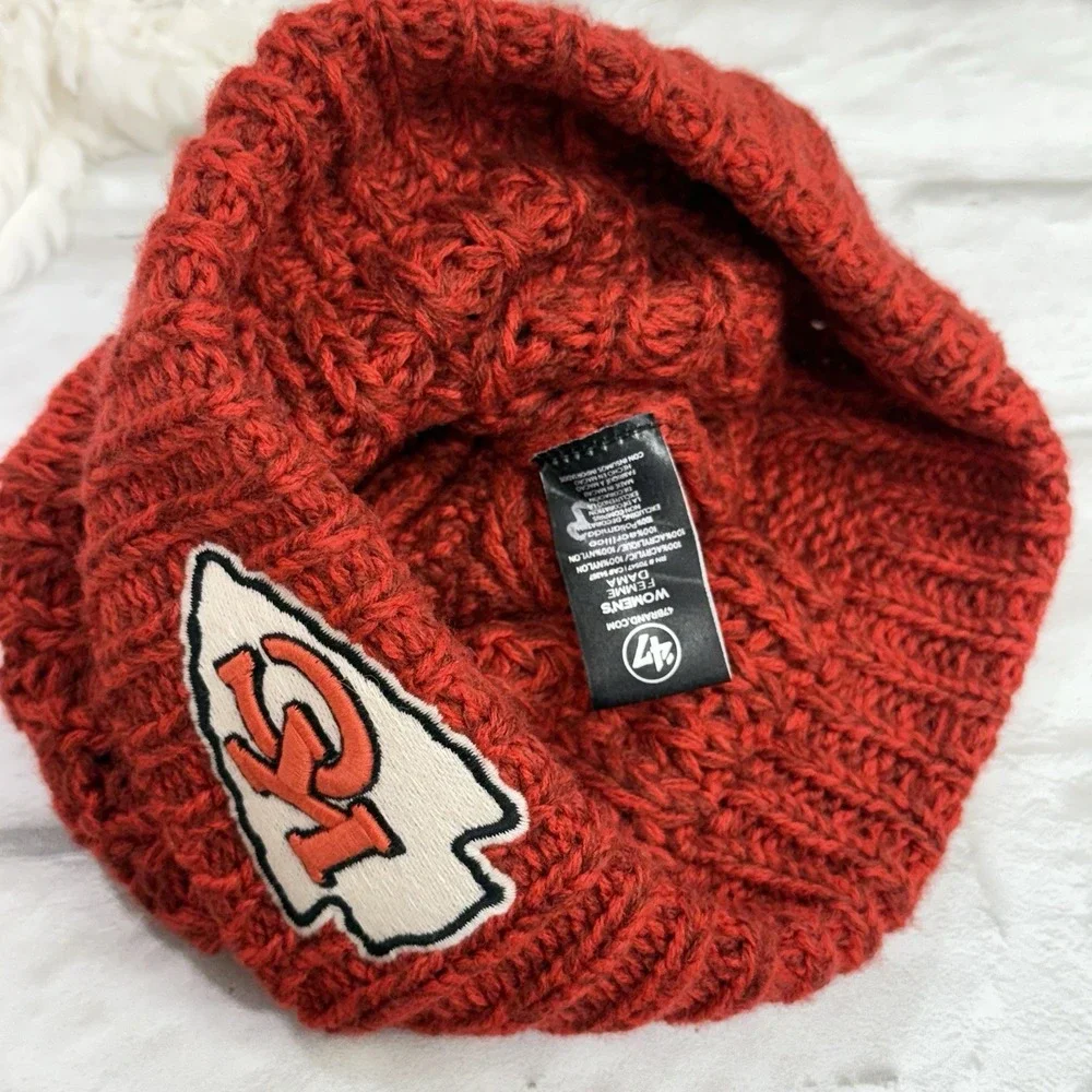 47' NFL Kansas City Chiefs Women's Cable Knit Beanie Hat Cap Football w/ Pom Pom